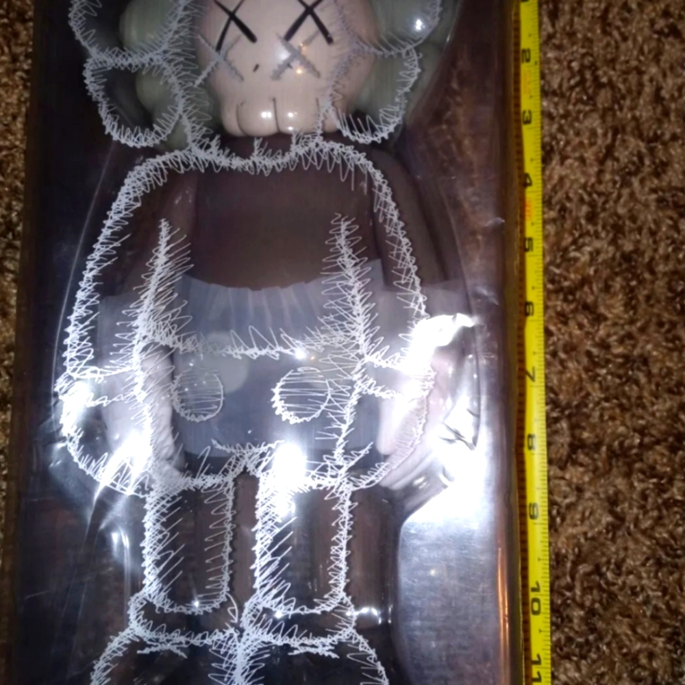Kaws companion open edition (BROWN)